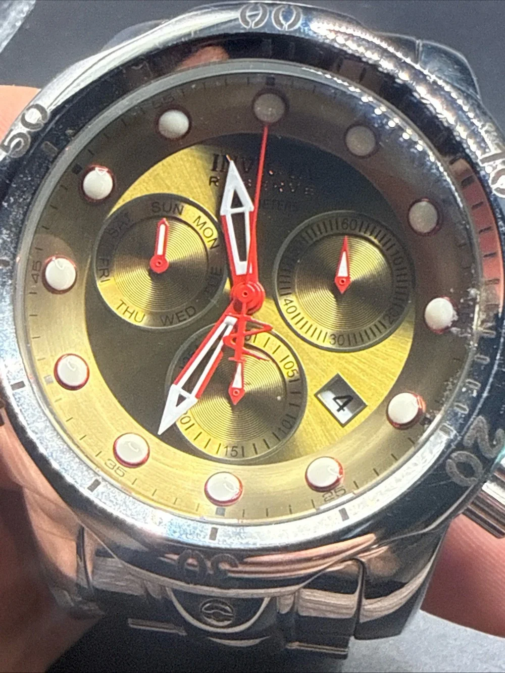 Invicta Reserve Venom  (Model 27214)  Gold Dial Red NEW BATTERY